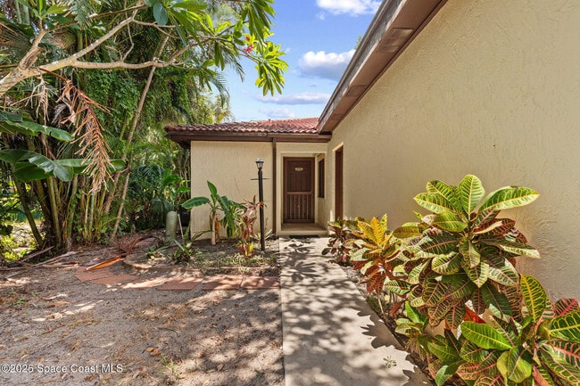 Building Photo - 8701 Camelia Ct