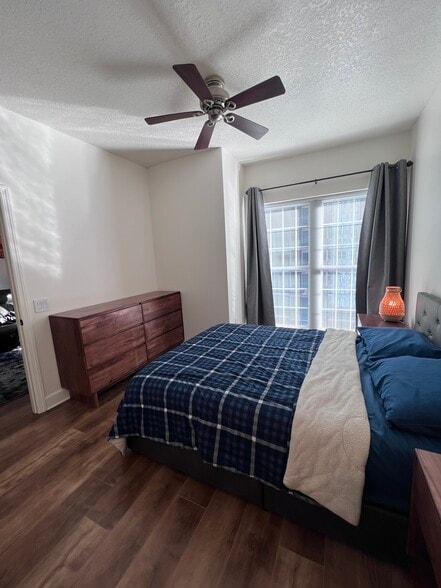 Building Photo - 195 14th St NE