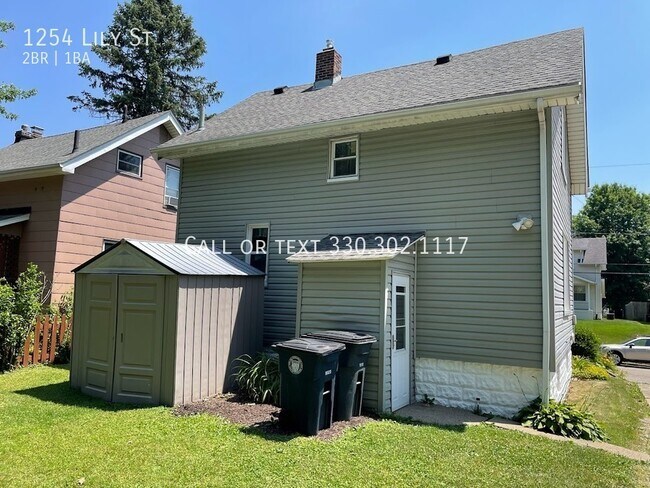 Building Photo - 1254 Lily St