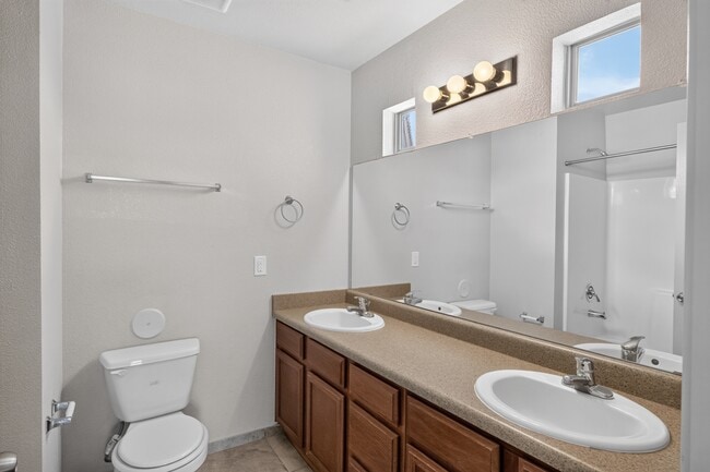 Building Photo - 608 Cactus Creek Pl