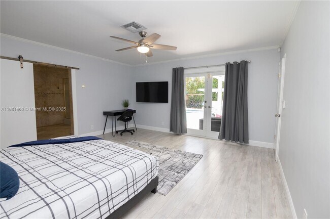 Building Photo - 413 Tamarind Dr