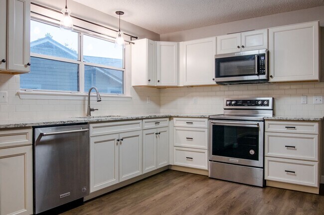 Building Photo - 3/2 located in Ft. Walton Beach