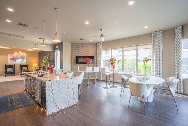 Building Photo - 10 W Minnezona Ave