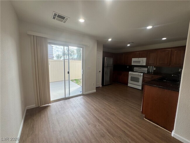 Building Photo - 9983 Alder Springs Ct