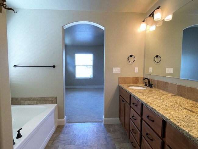 Building Photo - Beautiful 2 bed, 2 bath home with office/3rd bedroom in Eagle just off State and Linder in the Pr...