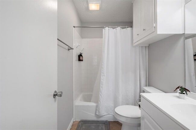 Building Photo - 3208 Twinberry Cove
