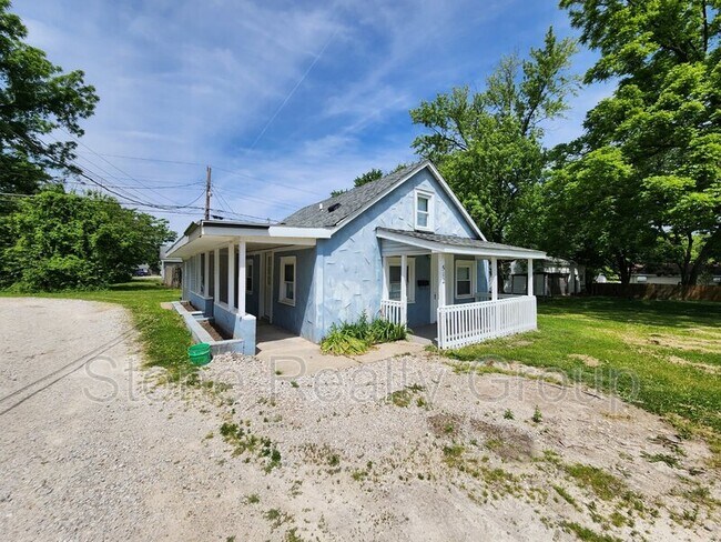 Primary Photo - 512 N Virginia St