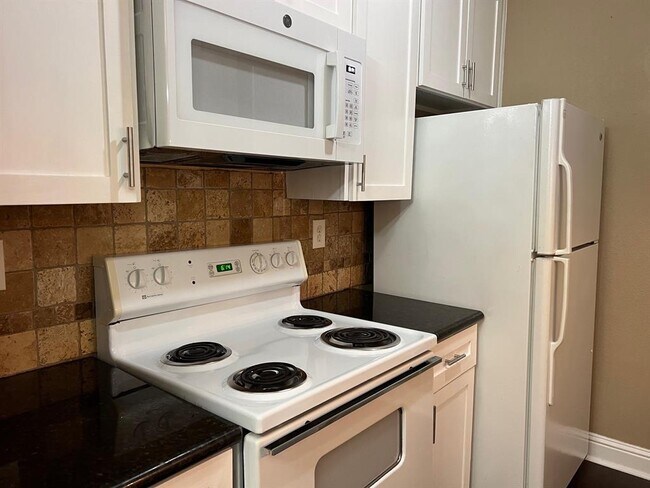 Building Photo - 7950 N Stadium Dr