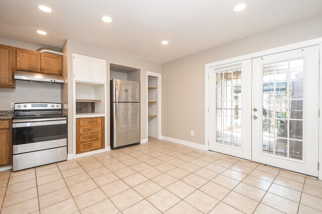 Building Photo - 6111 Fondren Rd