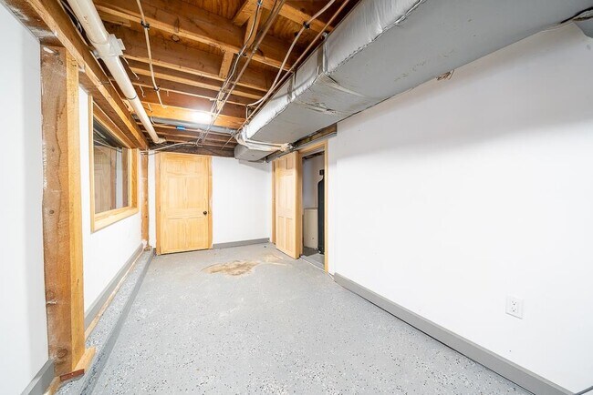 Building Photo - 30 Stickney Rd