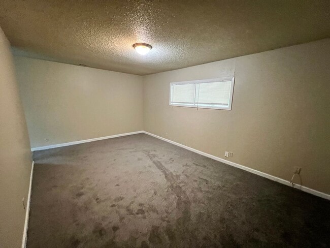 Building Photo - 7601 Ruskin Way