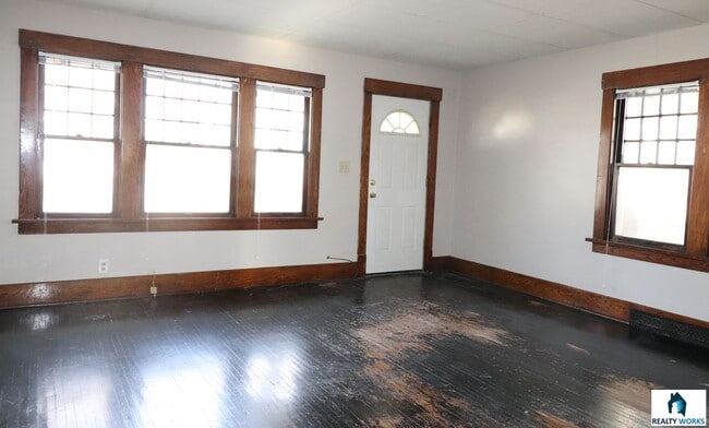 Building Photo - Quaint 2 Bedroom House for Rent