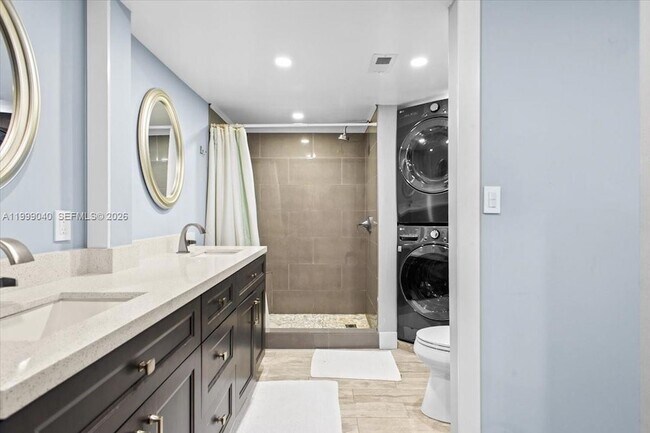 Building Photo - 6001 N Falls Cir Dr