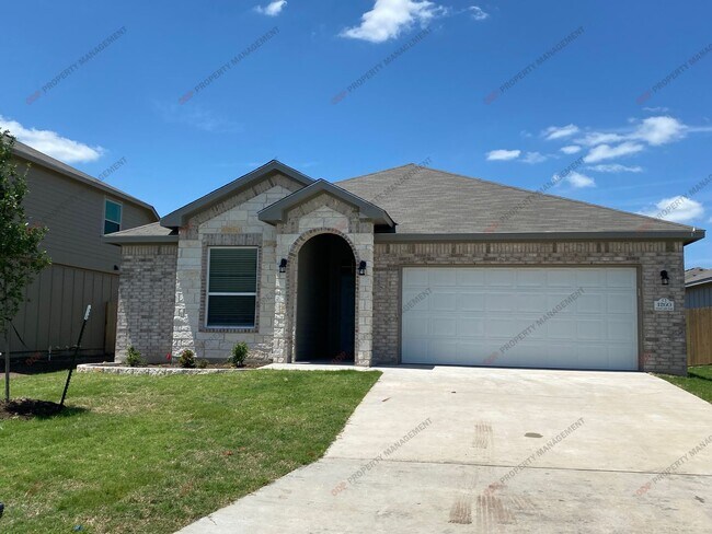 Primary Photo - 4 bedroom home within Belton ISD!