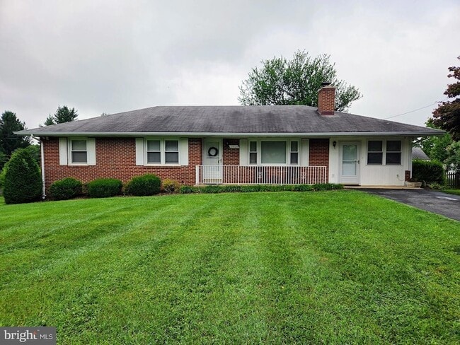 Primary Photo - 25020 Oak Dr