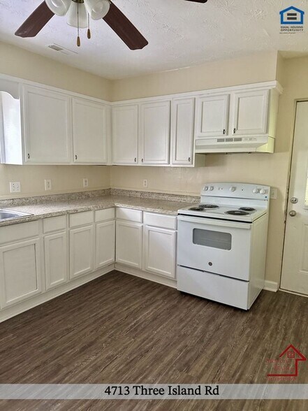 Building Photo - 4713 3 Island Rd