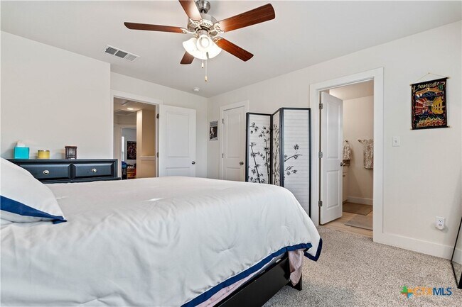 Building Photo - 603 White Steppe Way