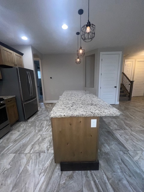 Building Photo - 4 Bed 2.5 Bath in Boise!