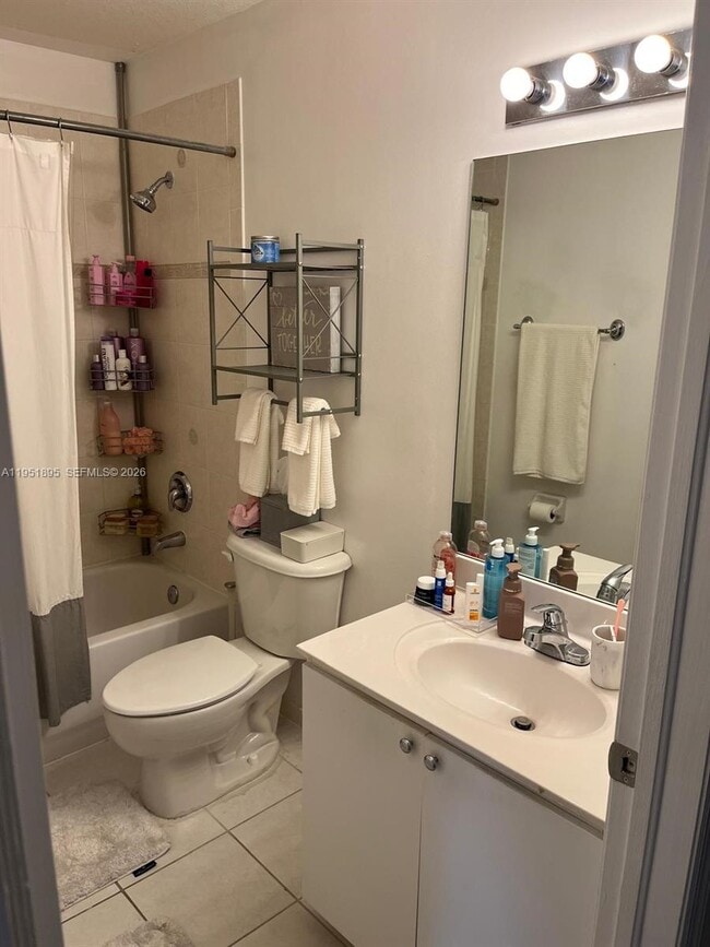 Building Photo - 5932 SW 162nd Ct