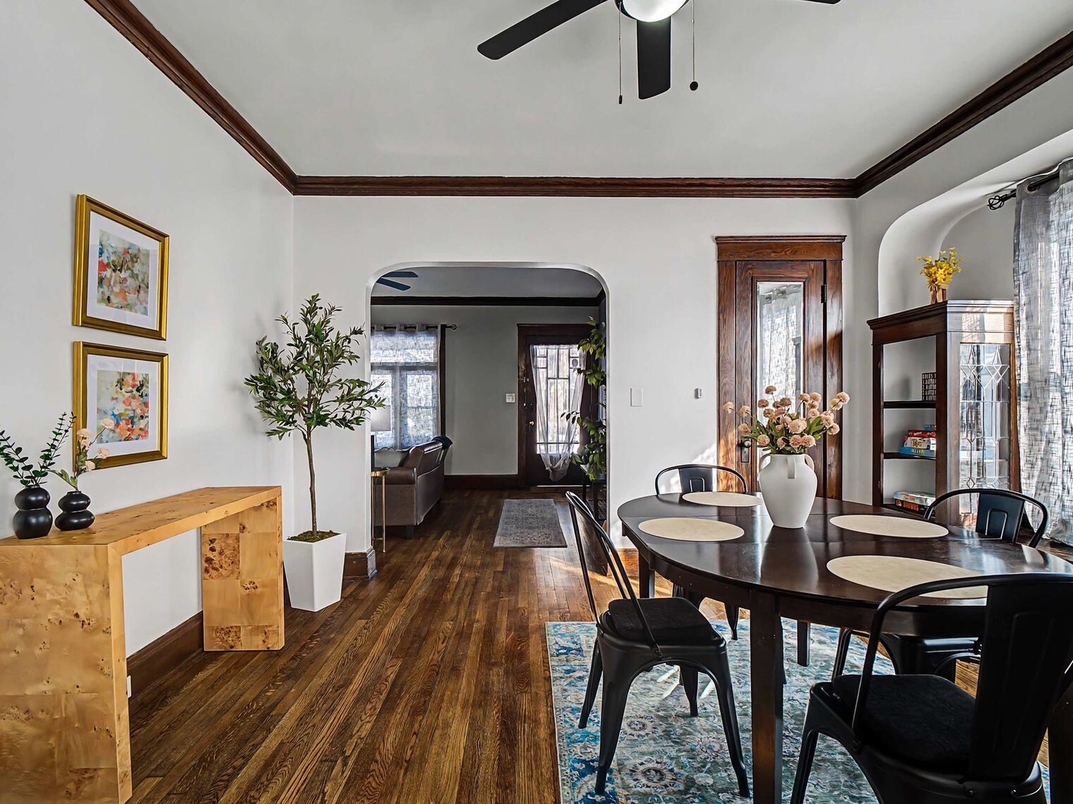 Building Photo - 10619 Bernard Ave