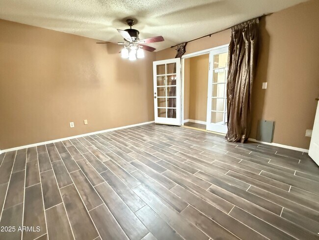 Building Photo - 5110 W Wood Dr