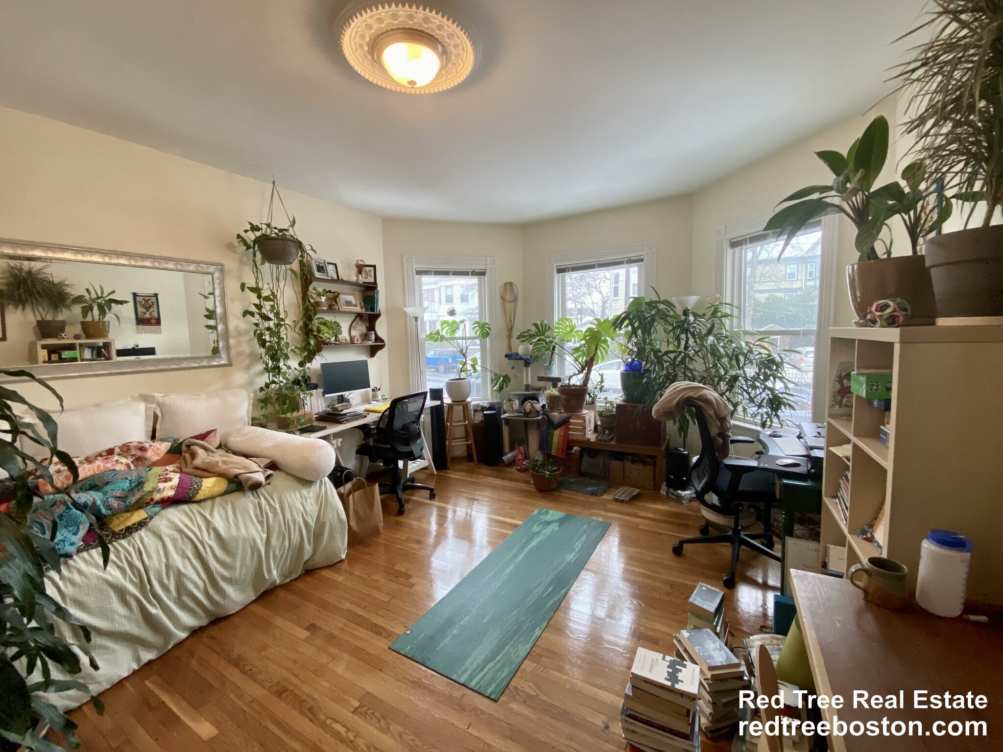 Building Photo - 177 School St