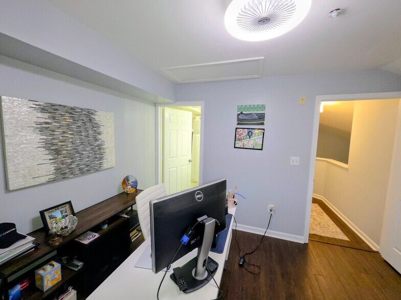 3rd bedroom/office - 5908 Founders Hill Dr