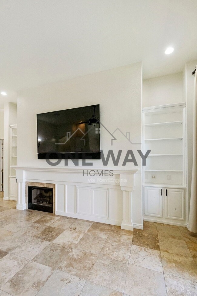 Building Photo - 4432 E Ford Ave