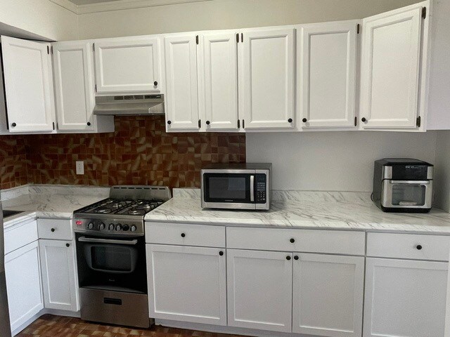 Building Photo - 5135 S Kenwood Ave