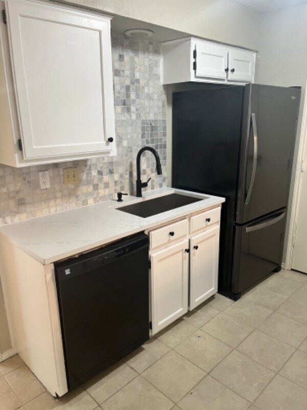 Building Photo - 2402 Summer Pl Dr