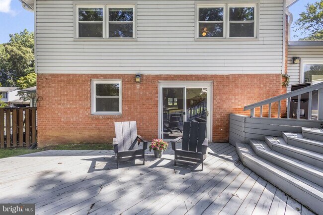 Building Photo - 5030 Gadsen Dr