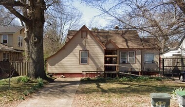 Building Photo - 697 N Holmes St