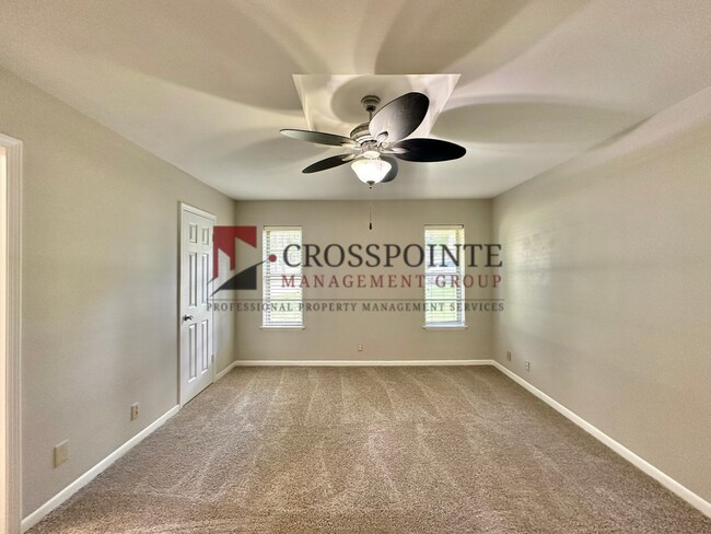 Building Photo - COMING SOON! 3 Bedroom 2 Bath in Flint!