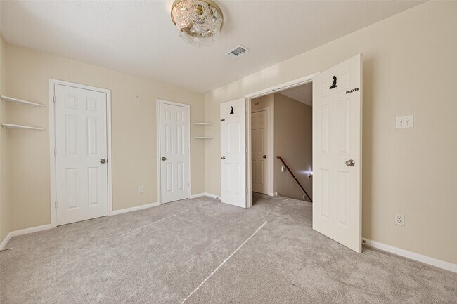 Building Photo - 6710 Creek Village Dr