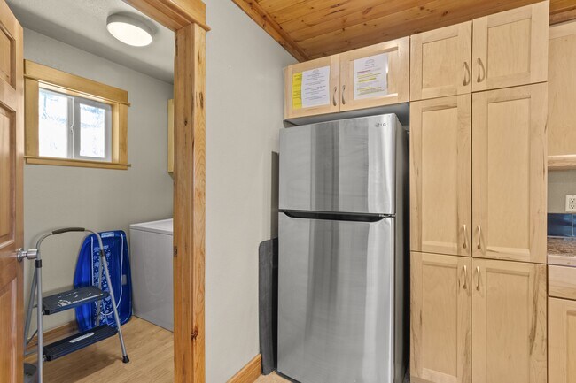 Building Photo - 307 Heath Dr