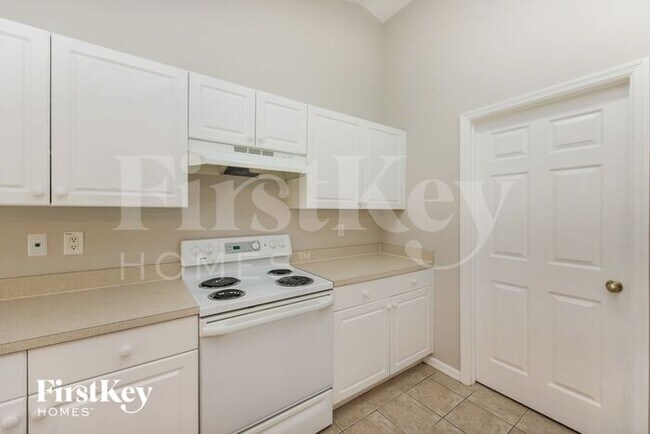 Building Photo - 740 Nina Ave S