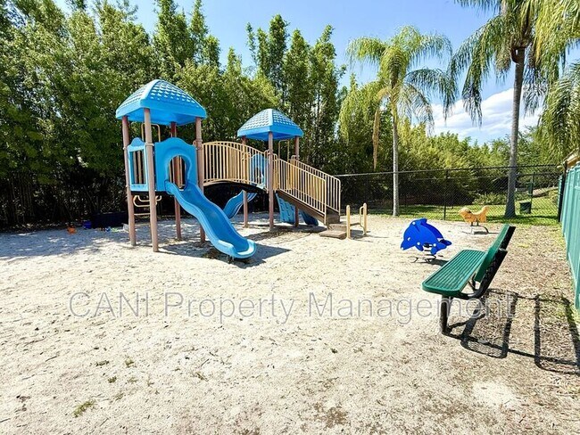 Building Photo - 2747 Via Capri