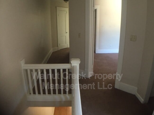 Building Photo - 2105 E 31st St