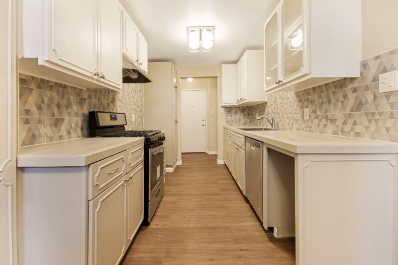 Building Photo - 1375 N Williams St