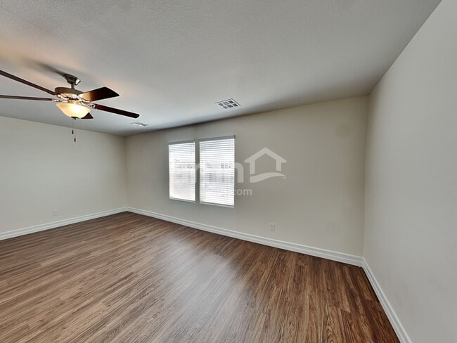 Building Photo - 960 Nero Ave