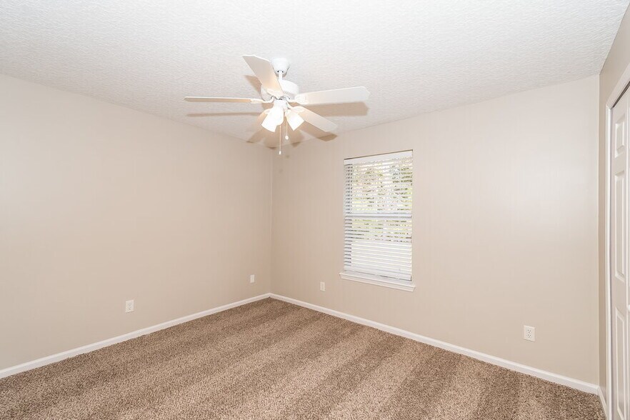 Building Photo - 299 Thornbrook Ct