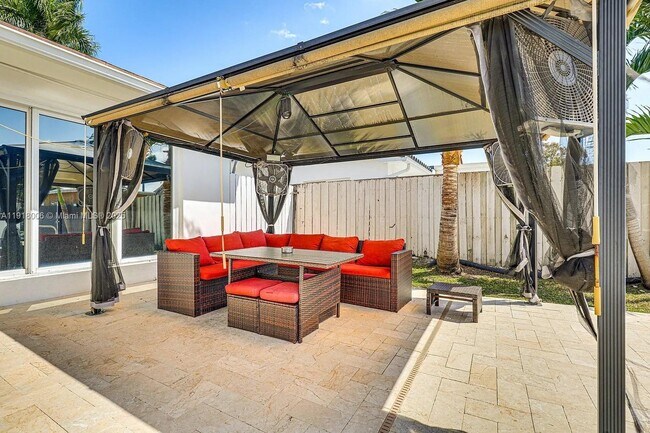 Building Photo - 963 Nautilus Isle