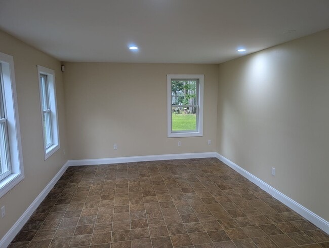 Building Photo - Gorgeous One+ bedroom in Brunswick