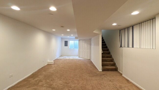 Building Photo - 2310 Shiloh Dr