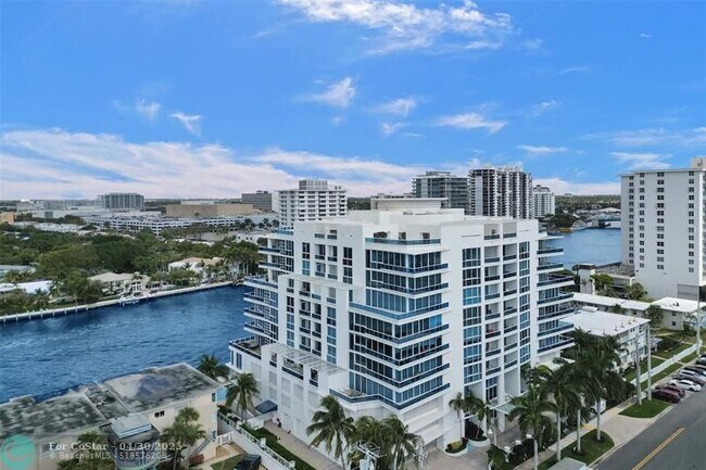 Building Photo - 715 Bayshore Dr