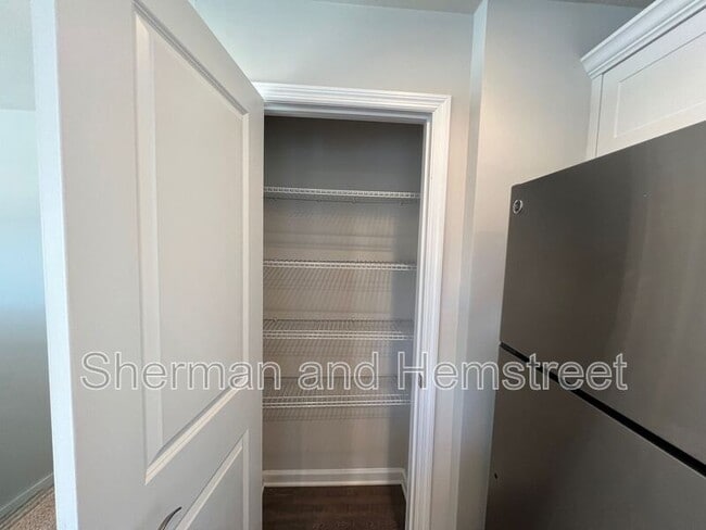 Building Photo - 752 Tarvin Cir
