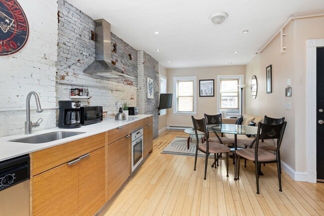 Building Photo - 0 Hull St