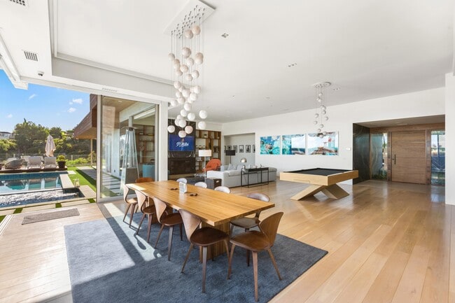 Building Photo - 1439 Devlin Dr