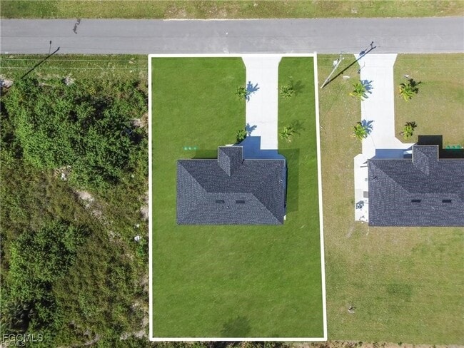 Building Photo - 711 Roma Ave S