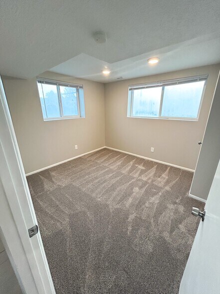 Building Photo - 777 N 1000 W